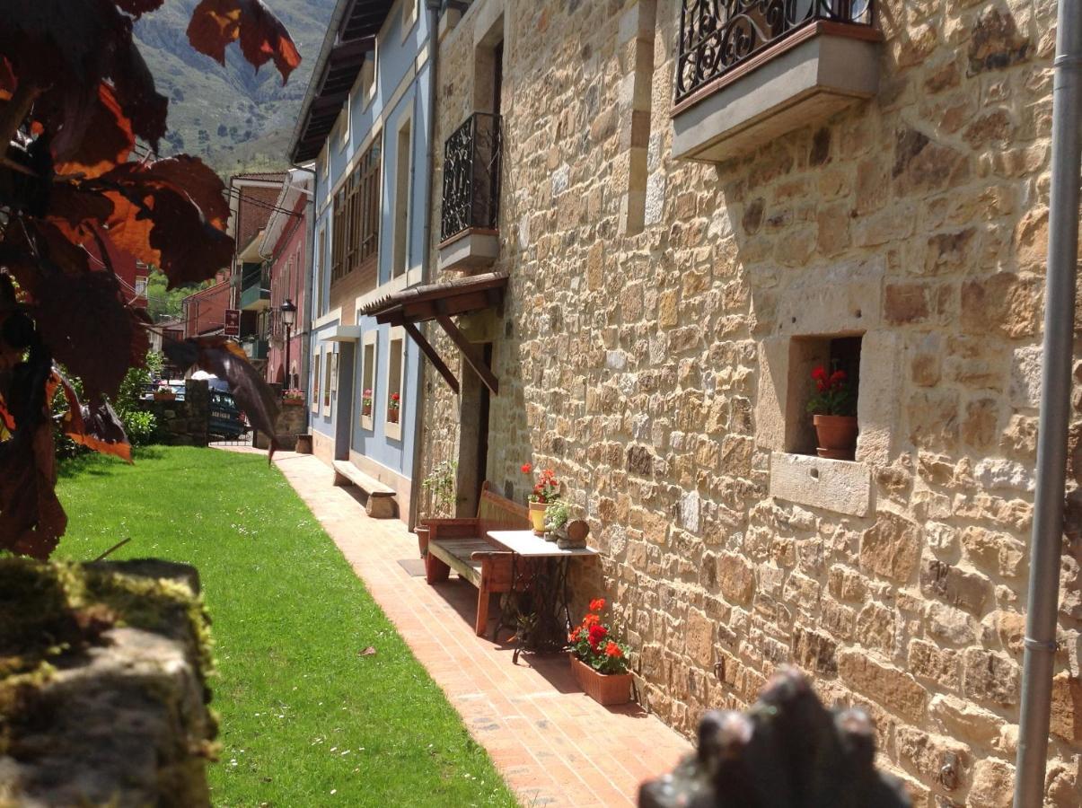 Apartmán Casa De La Tila Arenas De Cabrales Exteriér fotografie