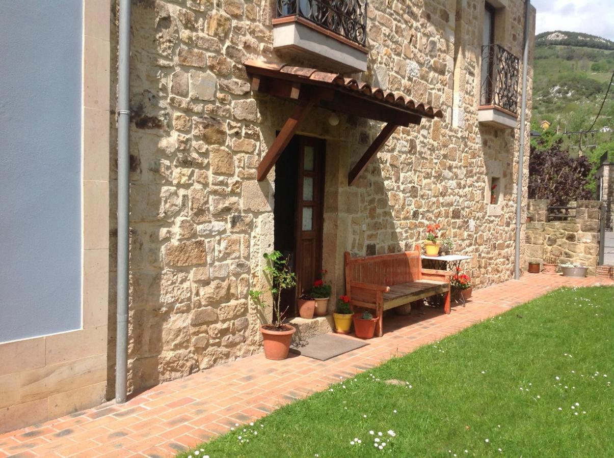 Apartmán Casa De La Tila Arenas De Cabrales Exteriér fotografie